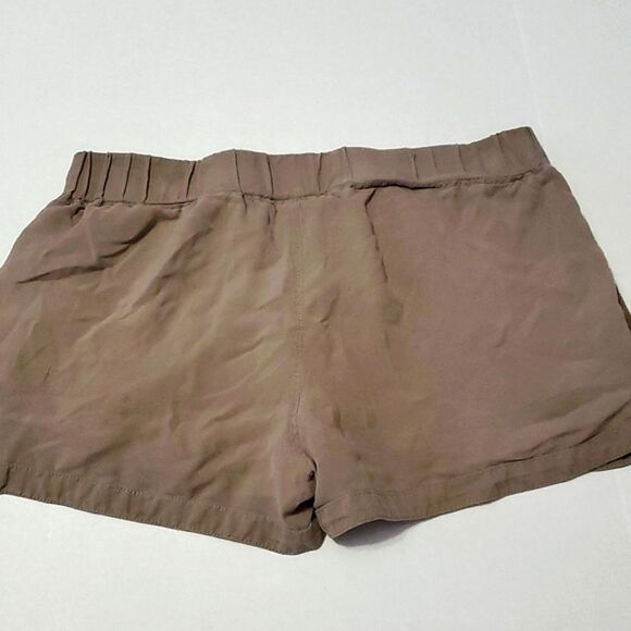 Guess Boho Chic Light Chocolate Silk Wide Waistband Flowy Shorts Size S - Picture 2 of 8